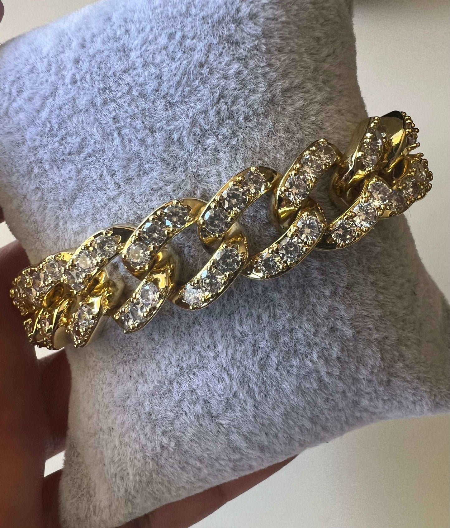 Glamour Stone Chain Bracelet - Manika Royale