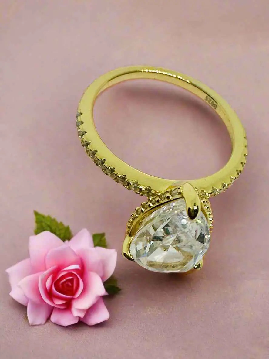 Drop of Radiance Ring - Manika Royale