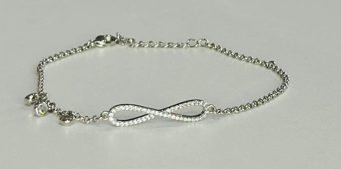 Infinity Bracelet Manika Royale