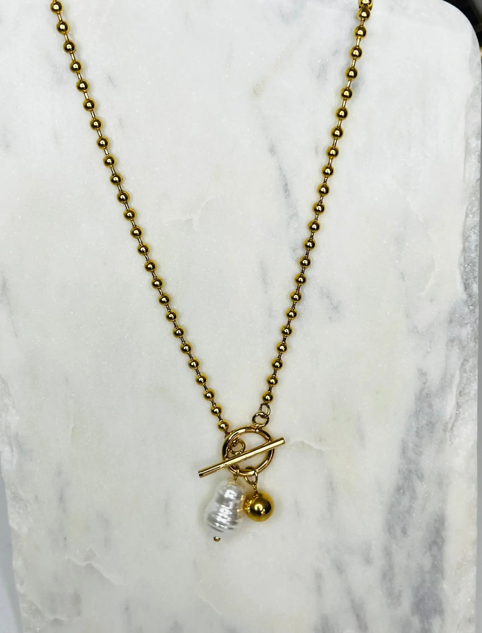 Luxe Pearl Pendant Necklace Manika Royale