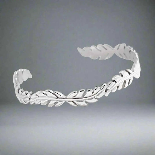 Sleek Luxe Bangle - Manika Royale