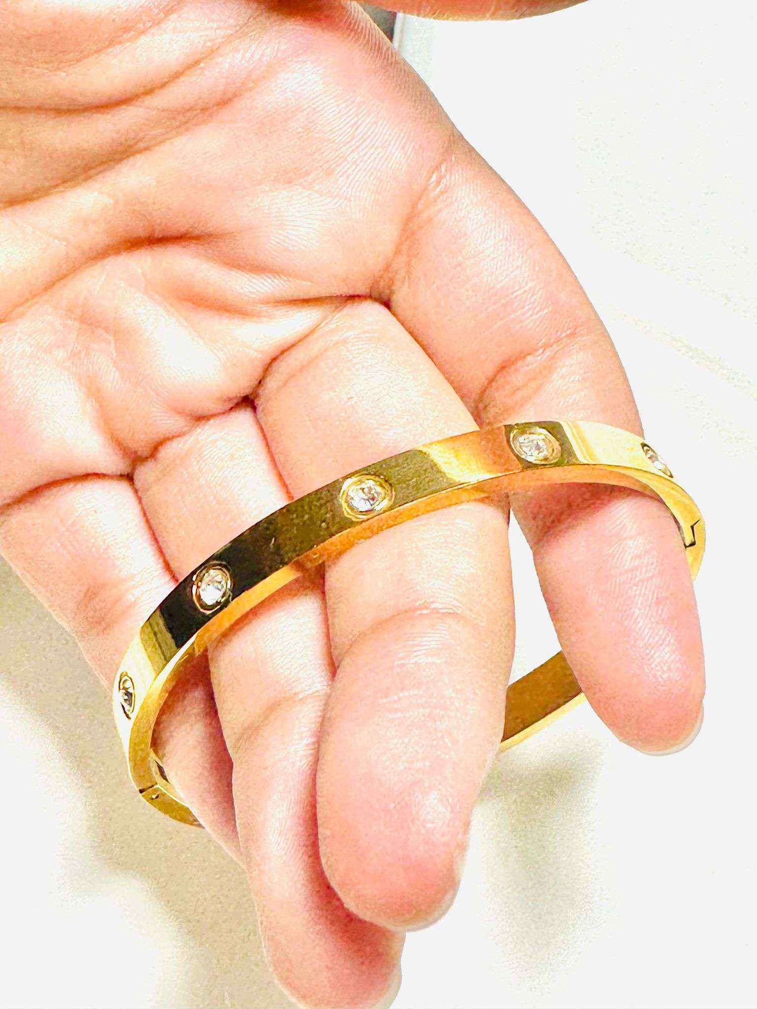 Opulent Stone Bangle - Manika Royale